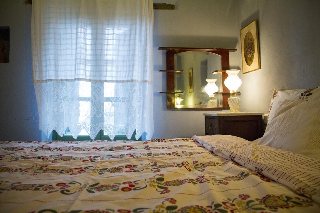 Appartement Efipoi à Pinakátai Extérieur photo