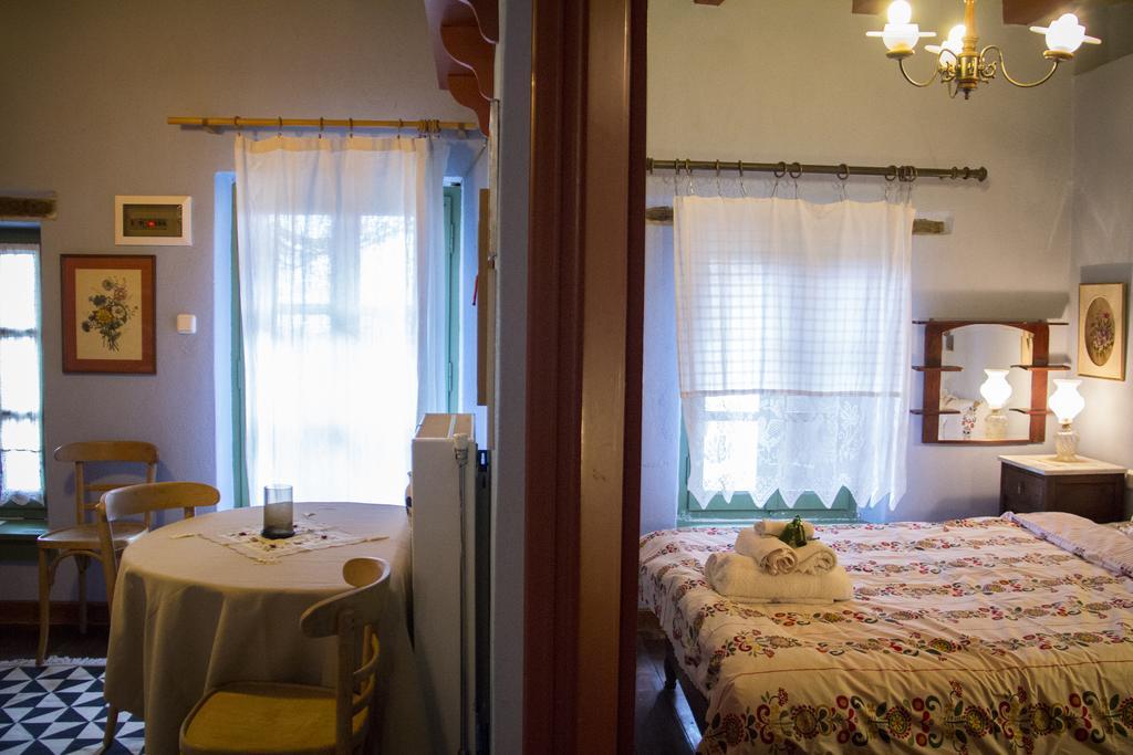 Appartement Efipoi à Pinakátai Extérieur photo