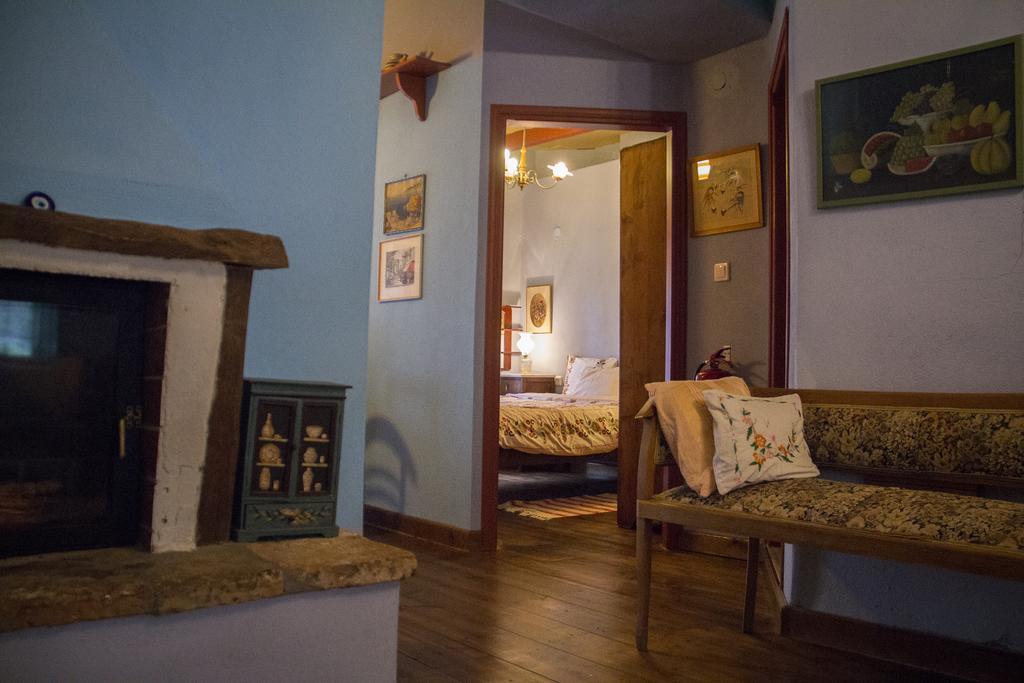 Appartement Efipoi à Pinakátai Extérieur photo