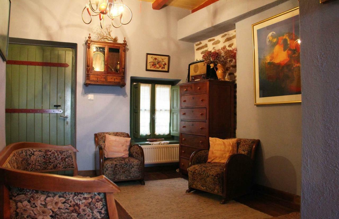 Appartement Efipoi à Pinakátai Extérieur photo